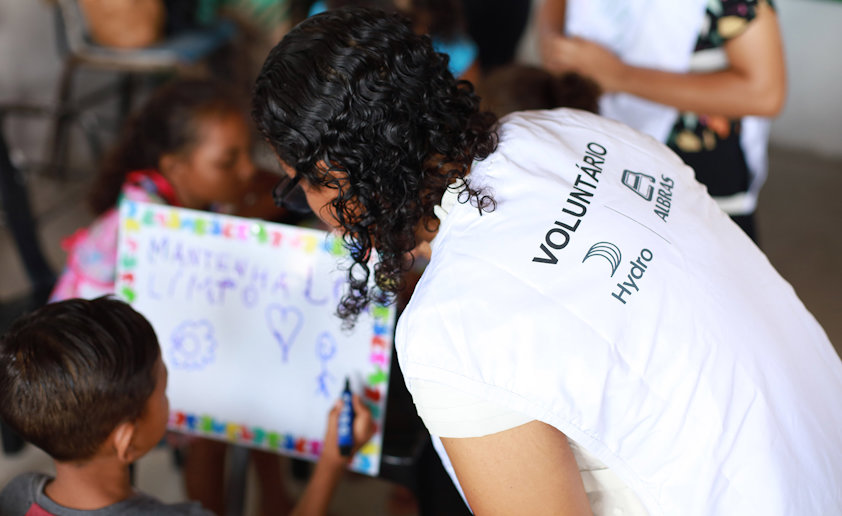 Hydro has many ongoing community development programs in the state of Pará. More than 700 employees are also involved in volunteer work supporting the programs.