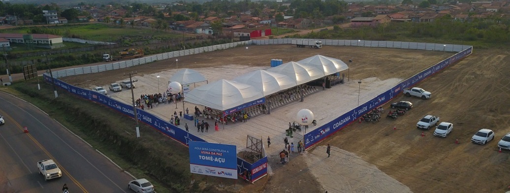 a large crowd of people at an event