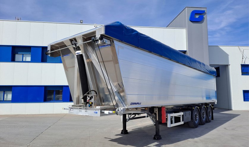 a semi-trailer made of aluminium